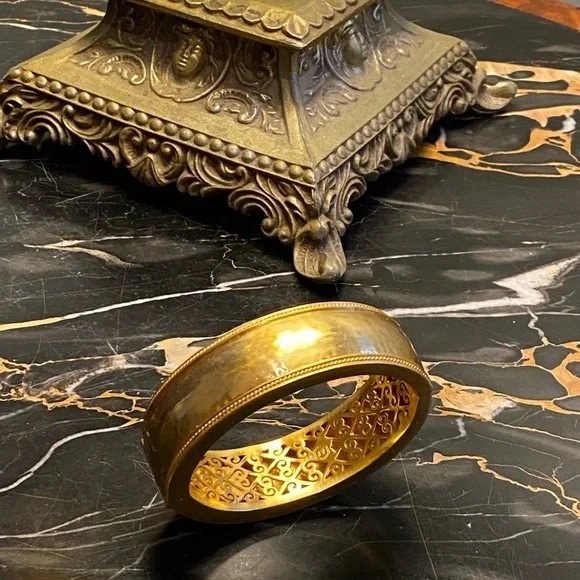 - Julie Vos Cannes Statement Bangle - Picture 8 of 10